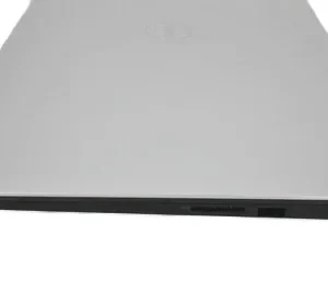 dell-preicsion-5530-i7-nvidia-p1000-silver-keyboard-ultra-slim-ports2